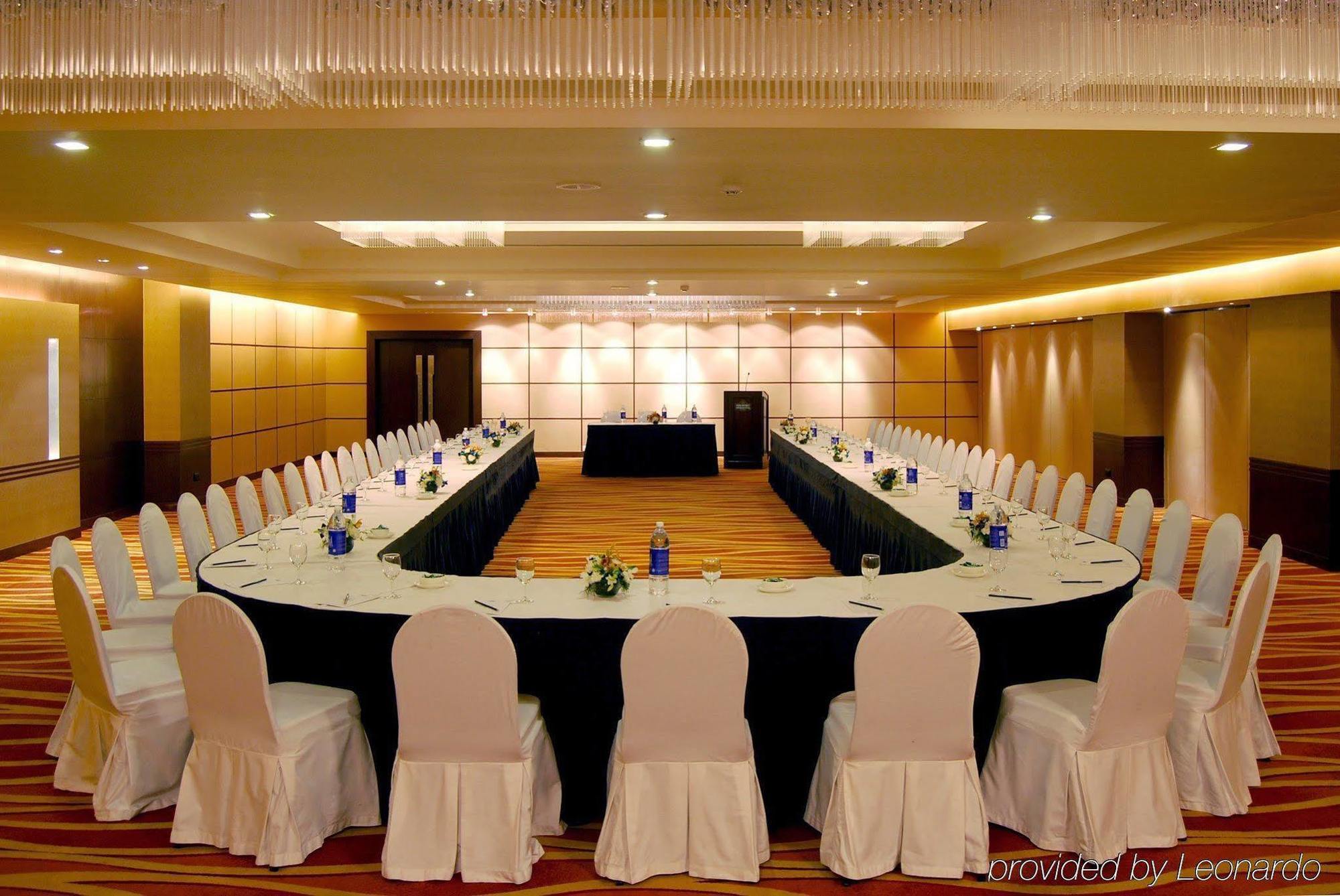 Country Inn & Suites By Radisson, Sahibabad Газиабад Удобства фото